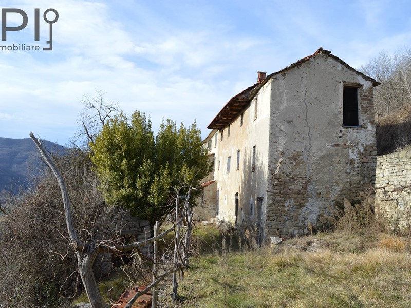 Rustico in Vendita a Saliceto, 50'000€, 300 m²