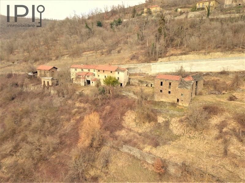 Rustico in Vendita a Saliceto, 100'000€, 800 m²