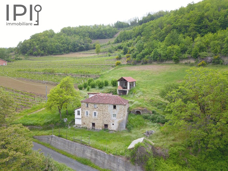 Rustico in Vendita a Vesime, 55'000&euro;, 80 m²