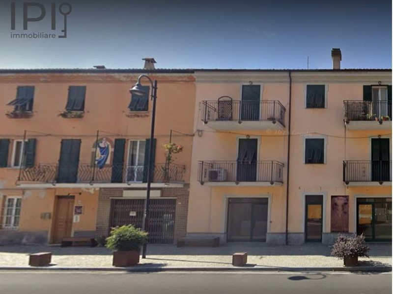 Immobile commerciale in Vendita a Dego, 35'000€, 100 m²