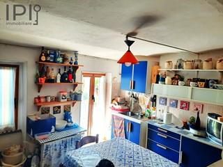 Casa Semi Indipendente in Vendita a Piana Crixia, 49'500€, 75 m²