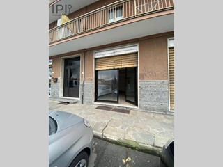 Immobile commerciale in Vendita a Cairo Montenotte, 38'000€, 75 m²