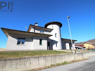 Villa in Vendita a Ceva, 425'000€, 373 m²