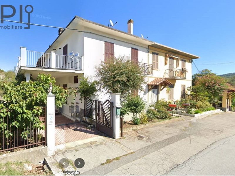 Casa Semi Indipendente in Vendita a Piana Crixia, 99'000€, 180 m², con Box