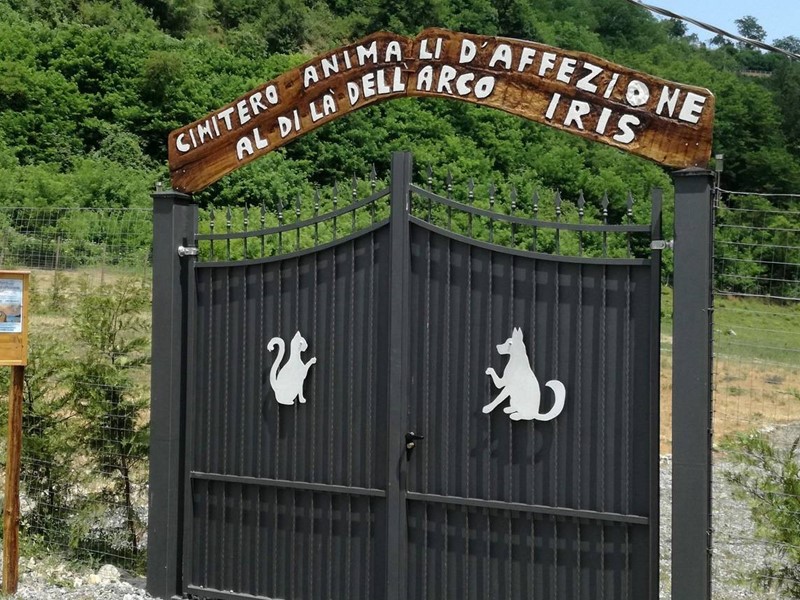 Attività commerciale in Vendita a Roccavignale, 46'000€, 8500 m²