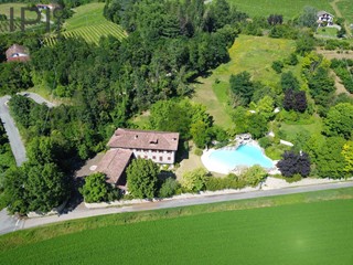 Villa in Vendita a Bistagno, 2'200'000€, 950 m²