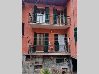 Casa Semi Indipendente in Vendita a Cairo Montenotte, 139'000€, 170 m²