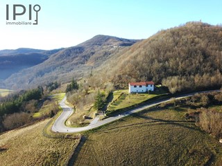 Villa in Vendita a Saliceto, 230'000€, 185 m²