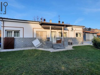 Villa in Vendita a Carcare, 270'000€, 180 m²