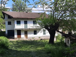 Casa Semi Indipendente in Vendita a Spigno Monferrato, 60'000€, 390 m², con Box