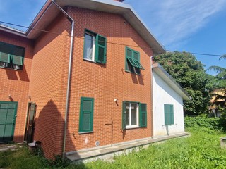 Trilocale in Vendita a Cairo Montenotte, 91'000€, 85 m²