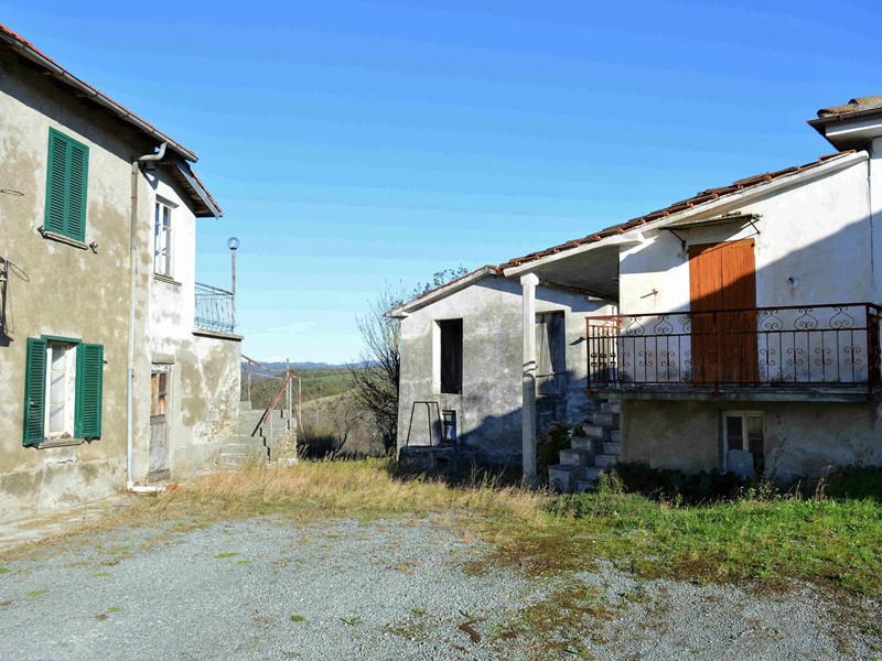 Rustico in Vendita a Pareto, 80'000€, 400 m²