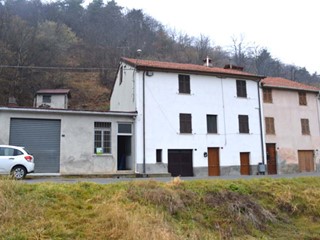 Casa Semi Indipendente in Vendita a Mallare, 90'000€, 130 m²