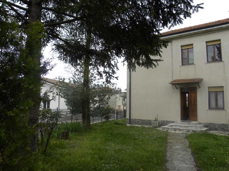 Casa Semi Indipendente in Vendita a Dego, 55'000€, 90 m²