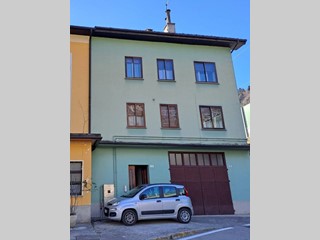 Trilocale in Vendita a Pontebba, 68'000€, 88 m²