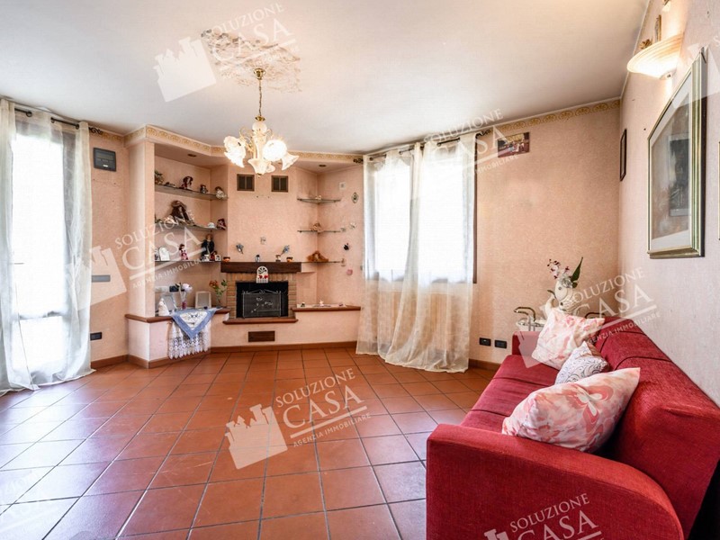 Villa in Vendita a Crevalcore, 174 m², con Box