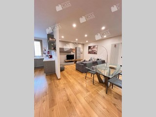 Appartamento in Vendita a Cento, 195 m²