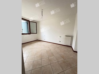 Trilocale in Vendita a Poggio Renatico, 140'000€, 78 m²