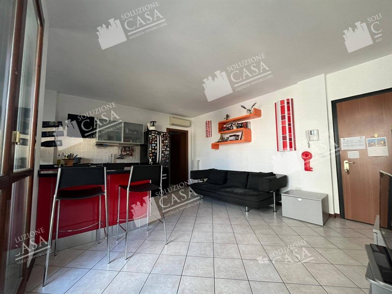 Trilocale in Vendita a Cento, 90 m²