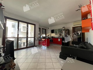 Trilocale in Vendita a Cento, 90 m²