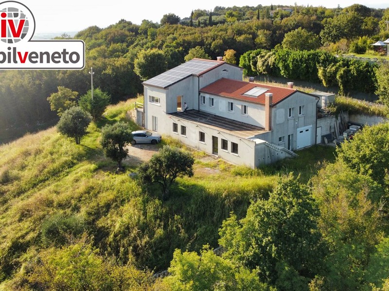 Casa Indipendente in Vendita a Val Liona, 400 m²