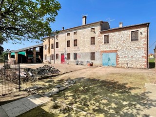 Rustico in Vendita a Cologna Veneta, 280'000€, 439 m²