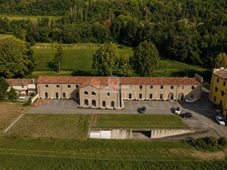 Appartamento in Vendita a Lonigo, 1116 m², con Box