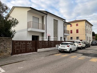 Casa Semi Indipendente in Vendita a Lonigo, 355'000&euro;, 174 m²
