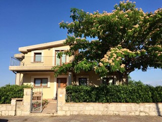 Villa in Vendita a Dogliola, 220'000€, 200 m²
