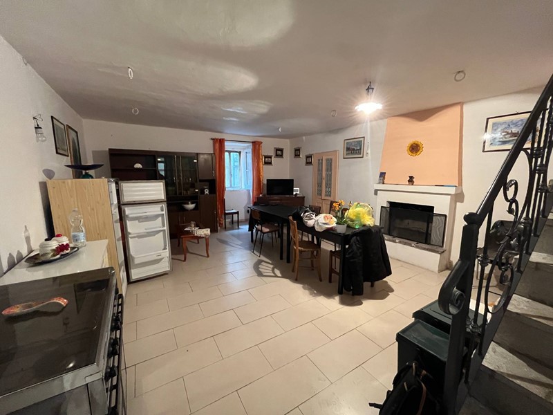 Casa Semi Indipendente in Vendita a Guilmi, 20'000€, 120 m²