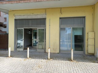 Immobile commerciale in Affitto a Scerni, 160 m²