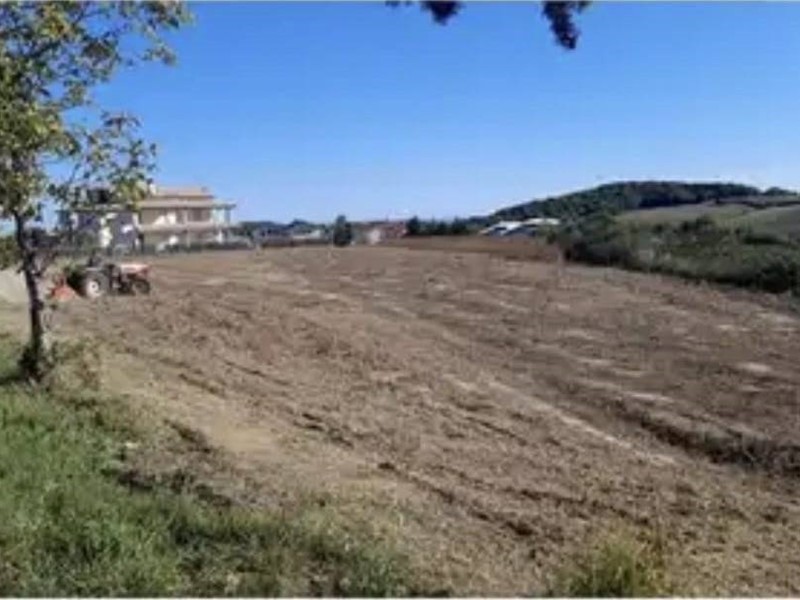 Terreno edificabile in Vendita a Gissi, 62'500€, 2450 m²