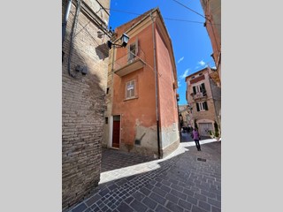 Casa Semi Indipendente in Vendita a Pollutri, 85'000€, 160 m²