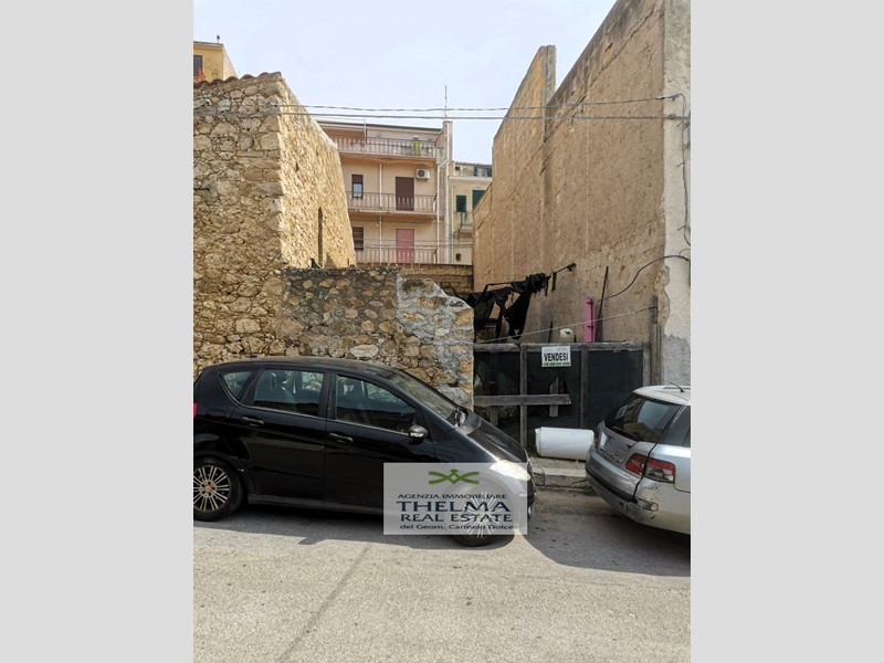 Terreno edificabile in Vendita a Campofelice di Roccella, 50'000€, 98 m²