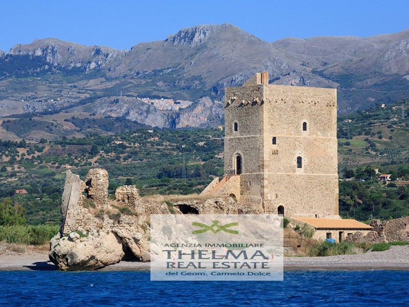 Villa in Vendita a Campofelice di Roccella, 120 m²