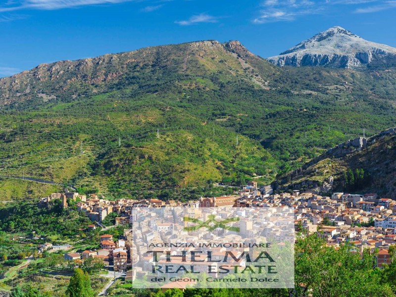 Rustico in Vendita a Collesano, 50'000€, 115 m²