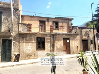 Casa Indipendente in Vendita a Scillato, 31'000€, 107 m²