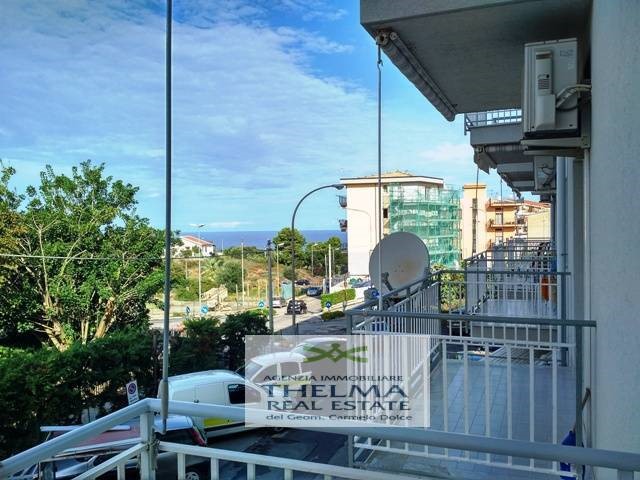 Quadrilocale in Vendita a Campofelice di Roccella, 195'000€, 117 m²