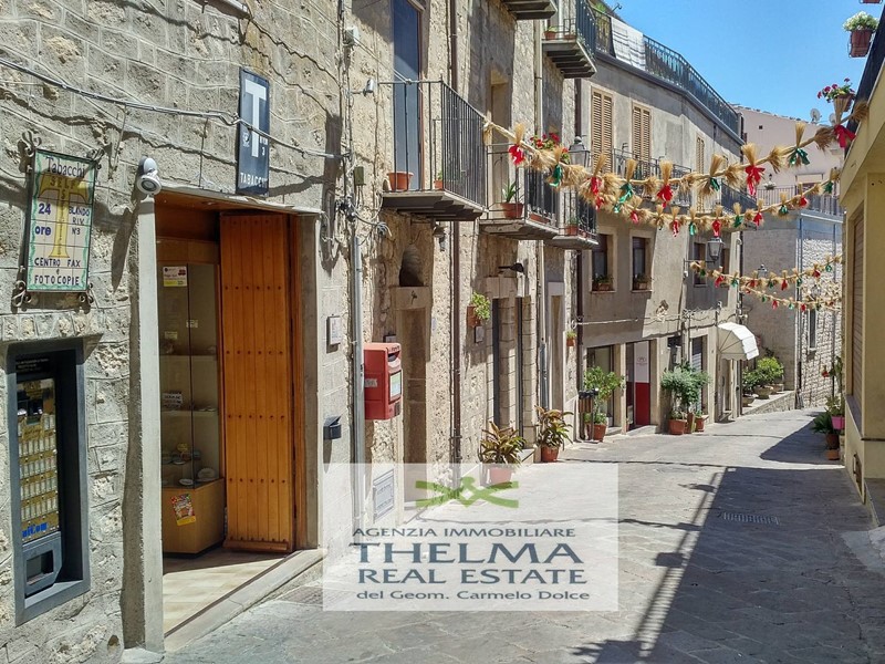 Attività commerciale in Vendita a Gangi, 50 m²