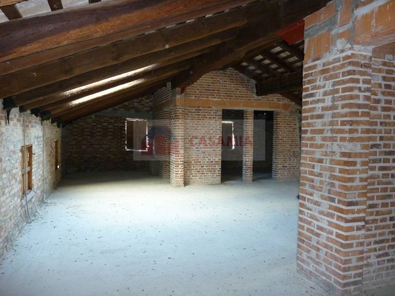 Villetta a schiera in Vendita a Gorgo al Monticano, 103'000€, 235 m²