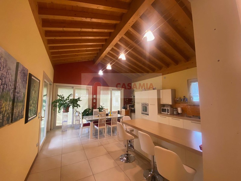 Casa Semi Indipendente in Vendita a Oderzo, 350'000€, 250 m²
