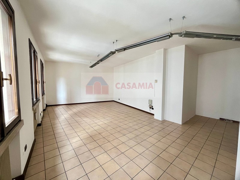 Ufficio in Affitto a Oderzo, 550€, 50 m²