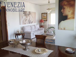 Appartamento in Vendita a Sciacca, 180'000€, 156 m²
