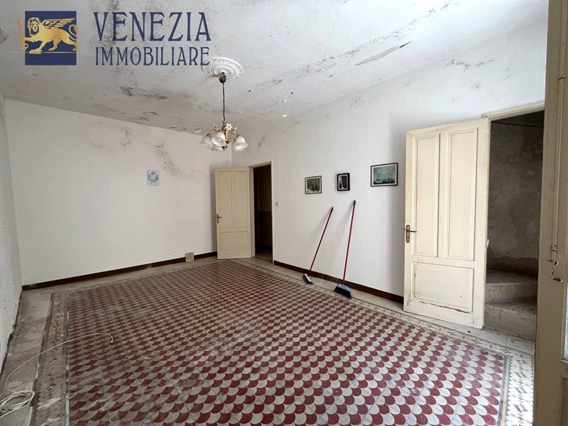 Casa Indipendente in Vendita a Sciacca, 36'000€, 100 m²