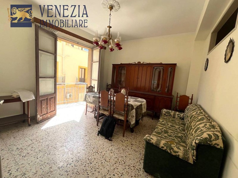 Trilocale in Vendita a Sciacca, 37'000€, 80 m²