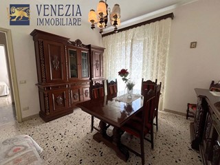 Appartamento in Vendita a Sciacca, 98'000€, 145 m²