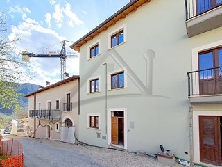 Casa Indipendente in Vendita a Sant'Eusanio Forconese, 68'000&euro;, 120 m²