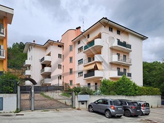 Trilocale in Vendita a L'Aquila, 79'000&euro;, 80 m²