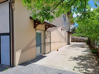 Casa Indipendente in Vendita a Sant'Eusanio Forconese, 148'000&euro;, 200 m²