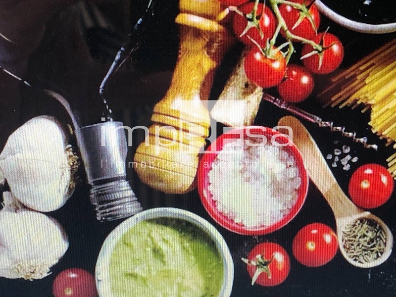 Attività commerciale in Vendita a Treviso, 420'000€, 385 m²